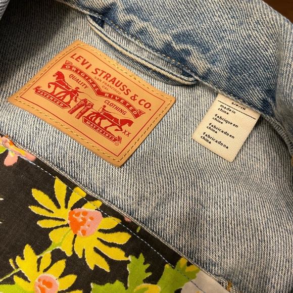 Mary Jane Levi’s denim jacket - Picture 7 of 8